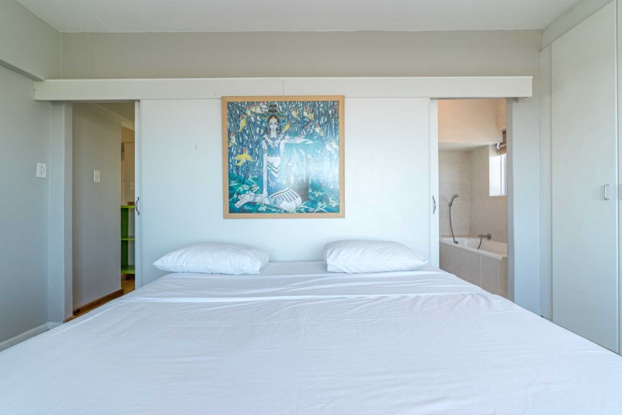 2 Bedroom Property for Sale in Sea Point Western Cape